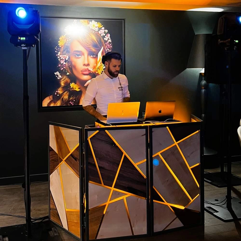 Meuble DJ en situation live